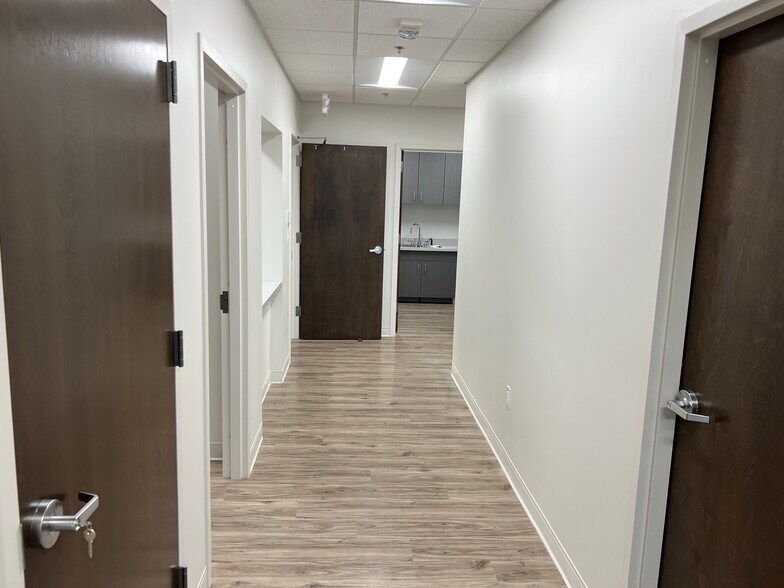 More Photos Of 8401 Medical Plaza Dr, Charlotte Medical For Lease