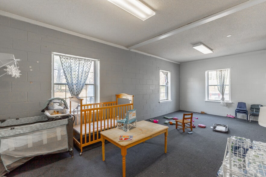 More Photos Of 4062 S Access Rd, Chattanooga Religious Facility For Sale