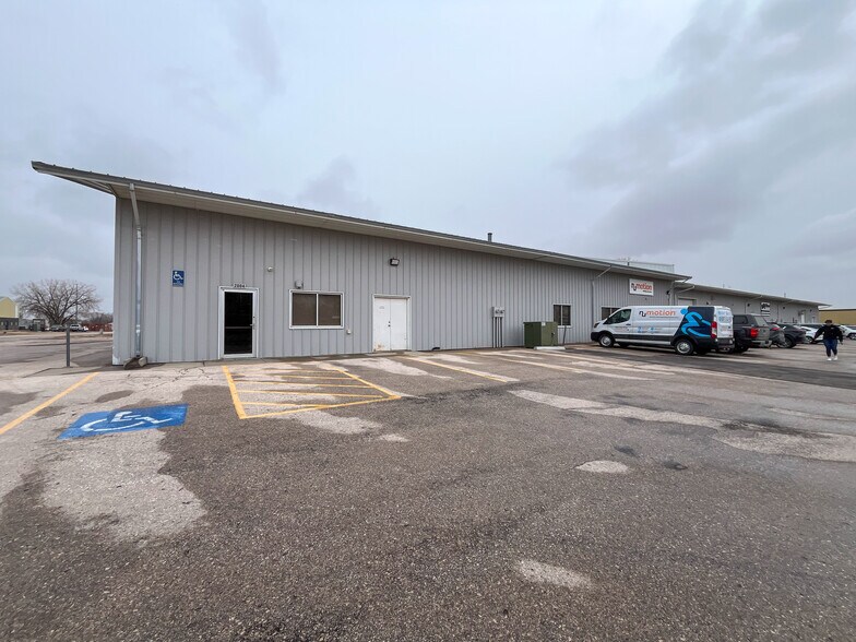 More Photos Of 2004 Creek Dr, Rapid City Warehouse For Lease