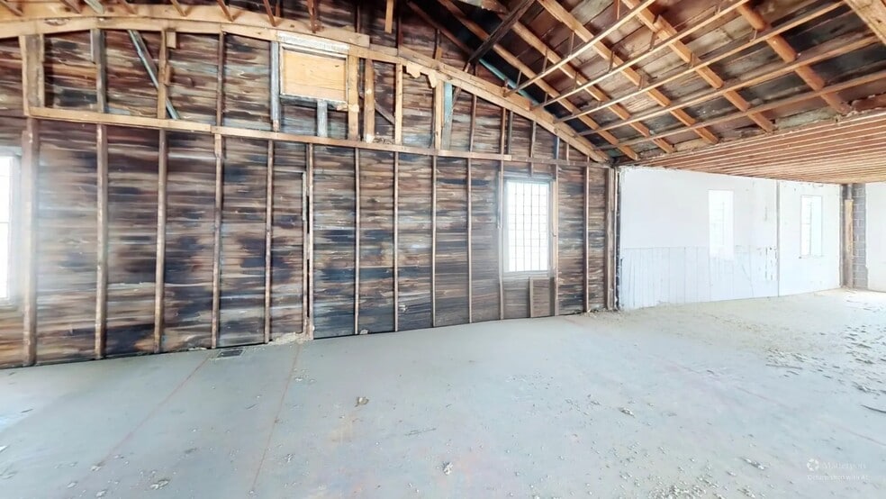 More Photos Of 16 Gordon Ave, Hamilton Specialty For Sale