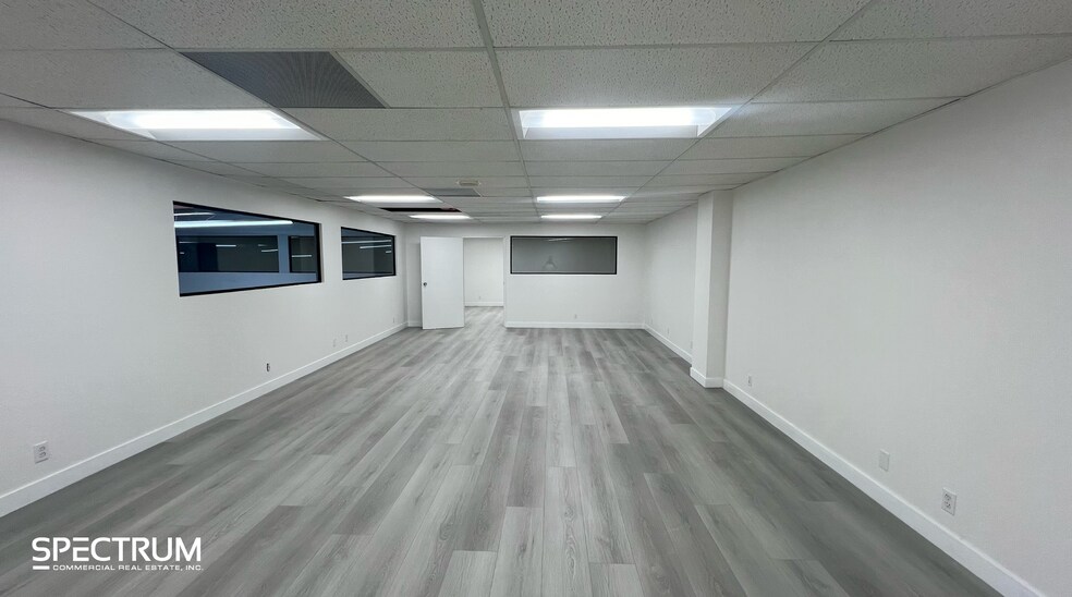 More Photos Of 7049 Valjean Ave, Van Nuys Warehouse For Lease