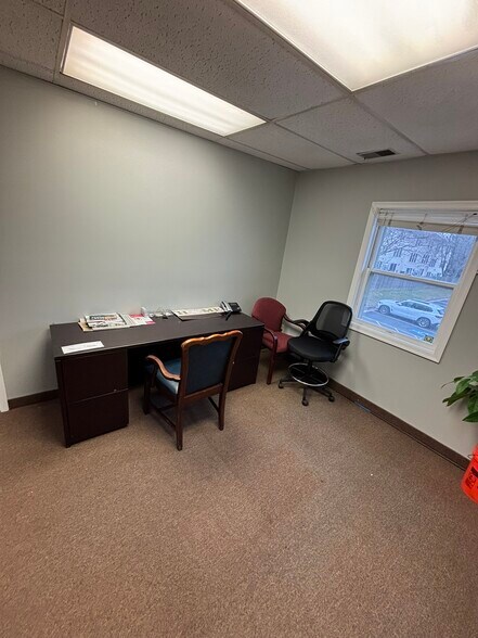 More Photos Of 4248-4250 Chain Bridge Rd, Fairfax Medical For Lease