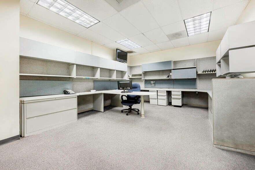 More Photos Of 225 E 6th St, Long Beach Medical For Lease