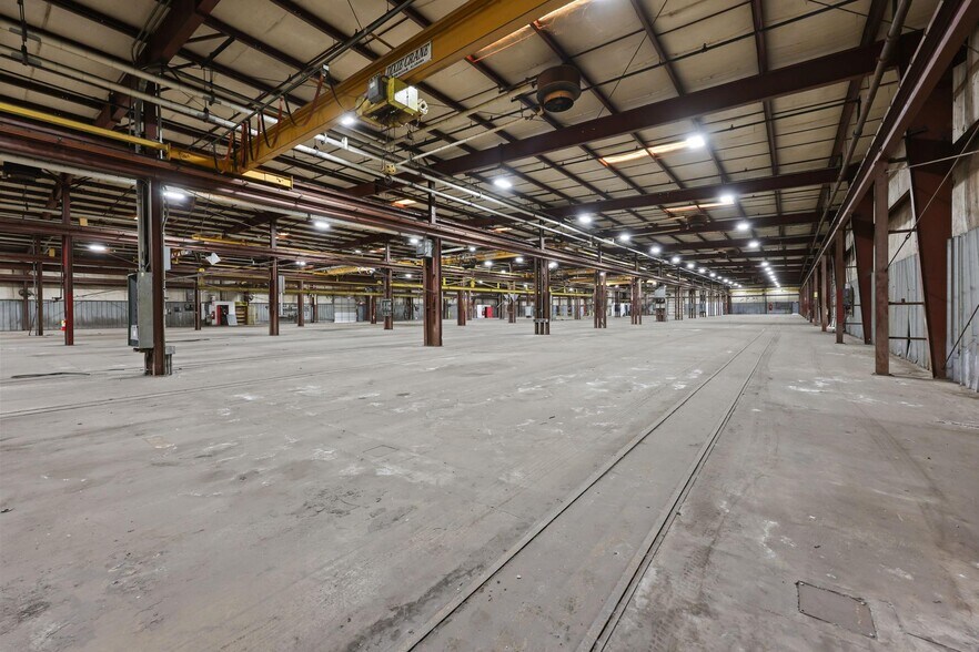 More Photos Of 110 Thermoid Way, Salisbury Manufacturing For Sale