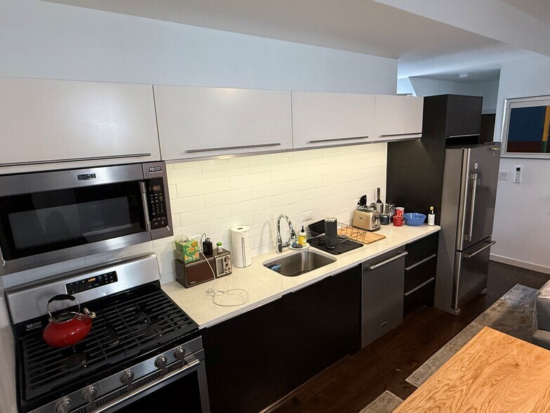 More Photos Of 2234-2236 N Western Ave, Chicago Apartments For Lease