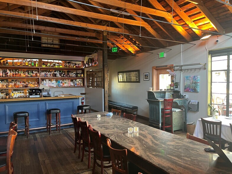 More Photos Of 5862-5872 Doyle St, Emeryville Restaurant For Sale