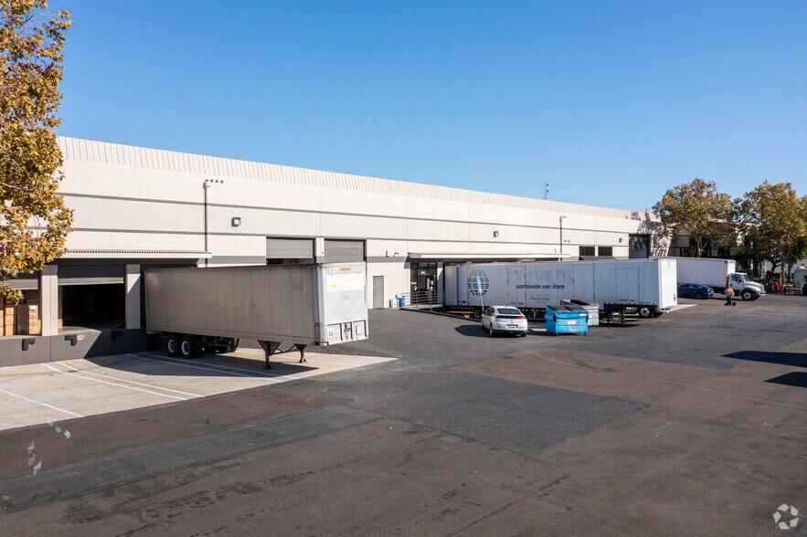 More Photos Of 200-230 Railroad Ave, Milpitas Unknown For Lease
