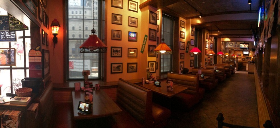 More Photos Of 1417 Locust St, Philadelphia Storefront Retail Office For Lease
