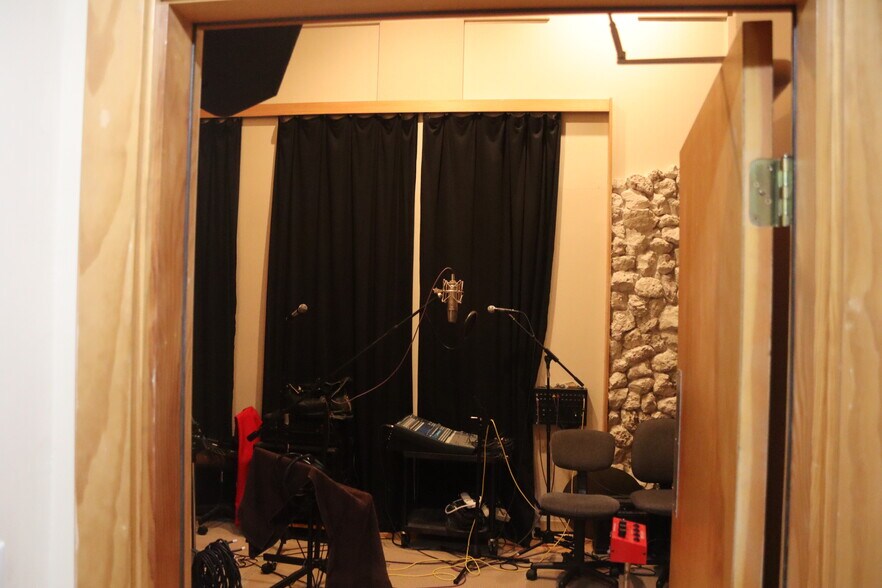 More Photos Of 7180-7194 SW 47th St, Miami Service For Sale