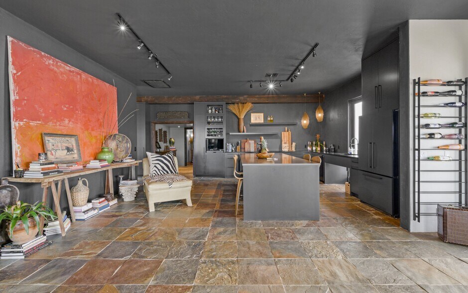 More Photos Of 1703 Highway 35 S, Rockport Office Residential For Lease