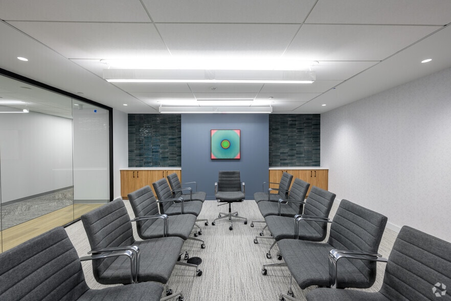 More Photos Of 515 King St, Alexandria Office For Lease