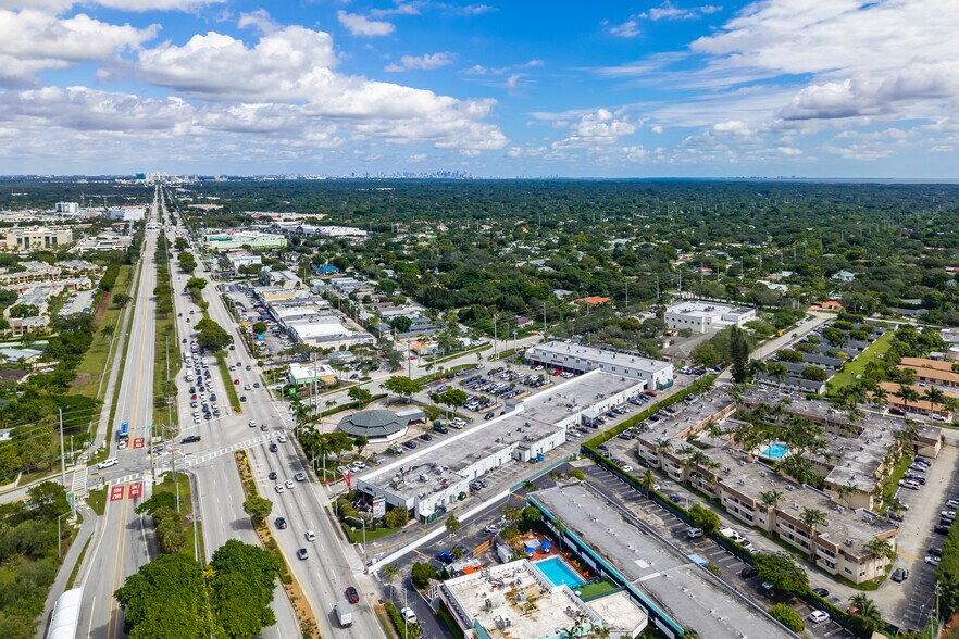 More Photos Of 14401-14415 S Dixie Hwy, Kendall Unknown For Lease