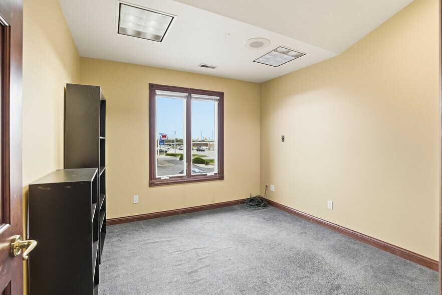 More Photos Of 8080 E 109th Ave, Crown Point Medical For Sale