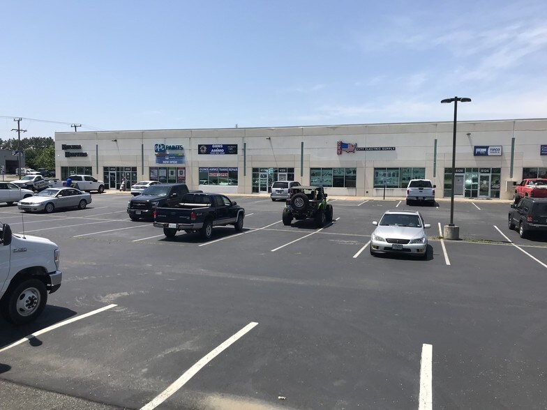 More Photos Of 4100-4136 Lafayette Blvd, Fredericksburg Light Distribution For Lease