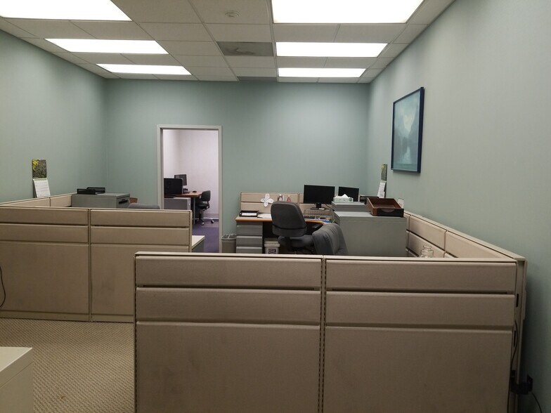 More Photos Of 64 Mountainview Blvd, Wayne Medical For Lease