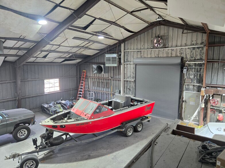 More Photos Of 390 N Front St, Coos Bay Industrial For Sale