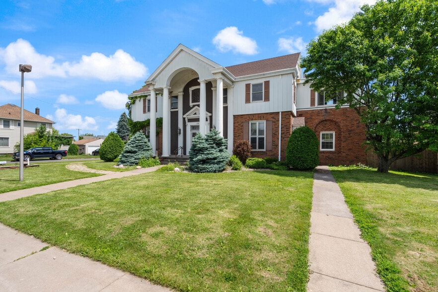 More Photos Of 1304 Hammond Ave, Superior Apartments For Sale