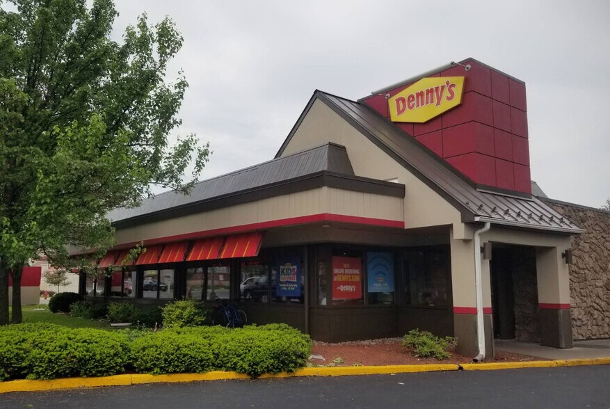 More Photos Of 60 Nott Ter, Schenectady Restaurant For Lease