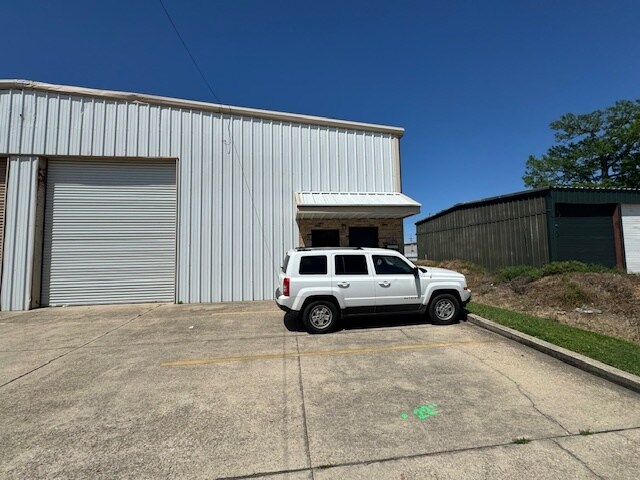 More Photos Of 1344 Danville St, Kenner Warehouse For Sale