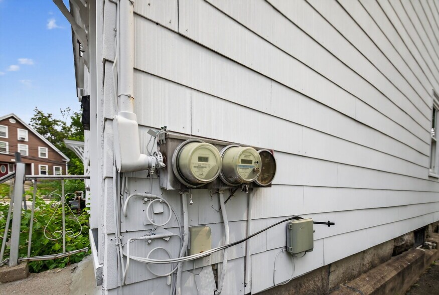 More Photos Of 7 Morrill St, Nashua Multifamily For Sale