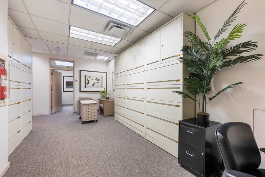 More Photos Of 160 W 86th St, New York Apartments For Sale