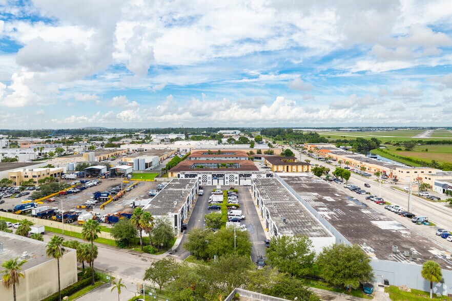 More Photos Of 13420-13432 NW 38th Ct, Opa-locka Warehouse For Lease