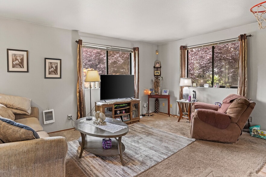 More Photos Of 13004 33rd Ave S, Tukwila Apartments For Sale