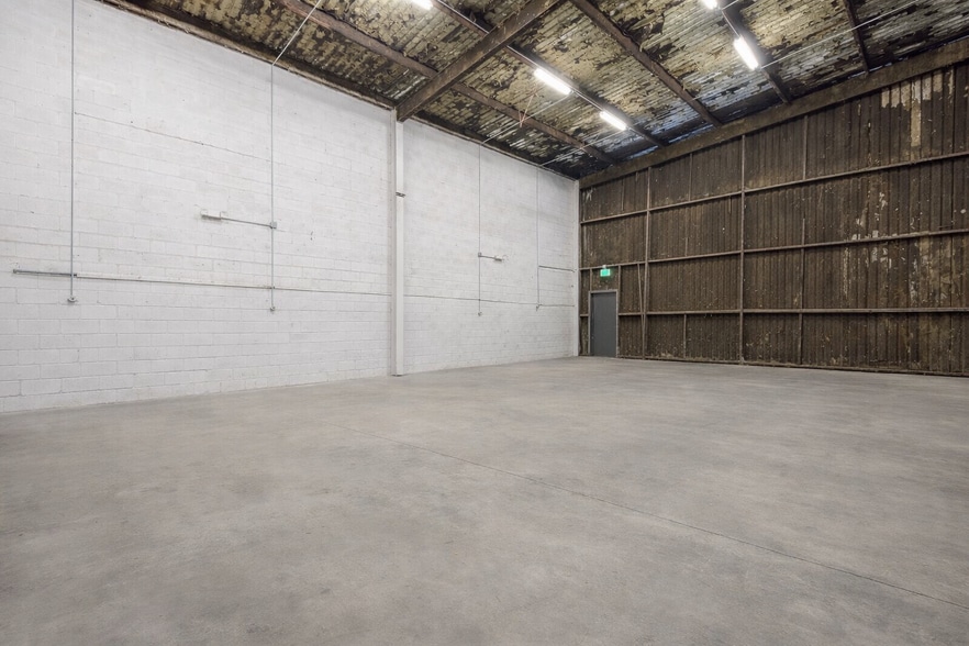 More Photos Of 8456 Newman St, Douglasville Light Manufacturing For Sale