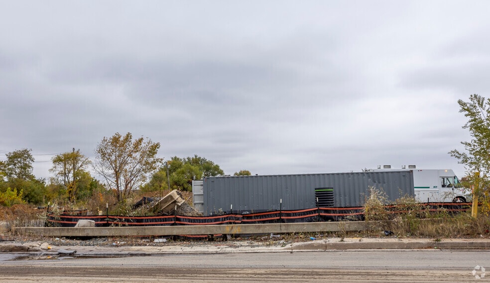 More Photos Of 1701 Benhill Ave, Baltimore Distribution For Sale