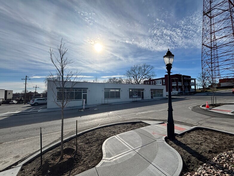 More Photos Of 301-307 E 31st St, Kansas City Flex For Sale