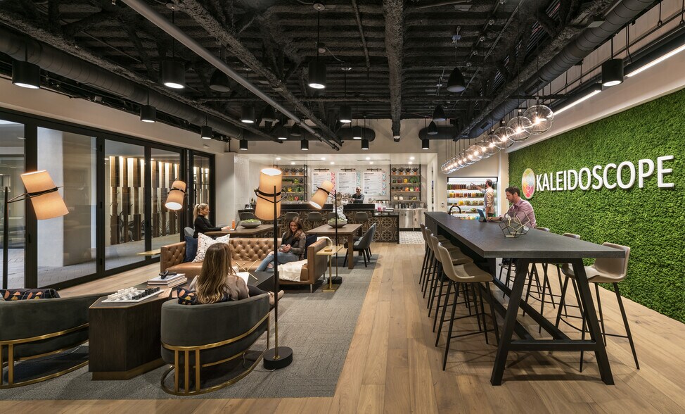 More Photos Of 7878 N 16th St, Phoenix Office For Lease