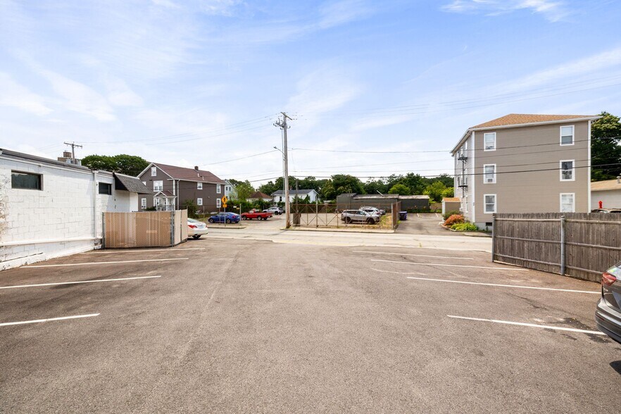 More Photos Of 212 Washington St, West Warwick Multifamily For Sale