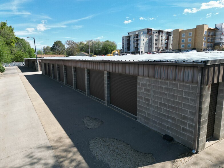 More Photos Of 2087 N Main St, Sunset Freestanding For Sale