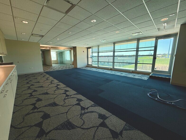 More Photos Of 3270 Folkways Blvd, Lincoln Office For Sale
