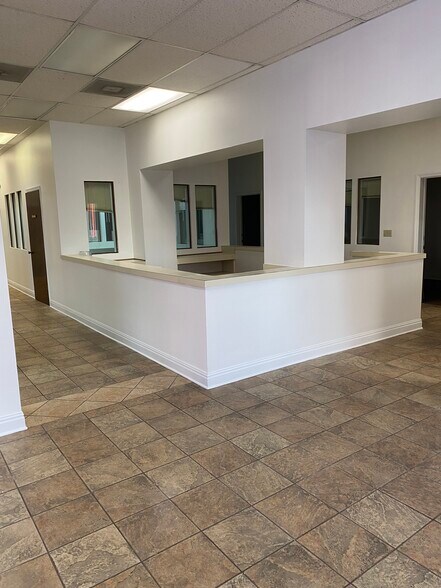 More Photos Of 106 W Washington St, Abbeville Office For Sale