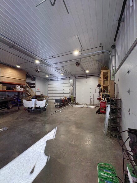 More Photos Of 25272 State Highway 27, Holcombe Office For Lease