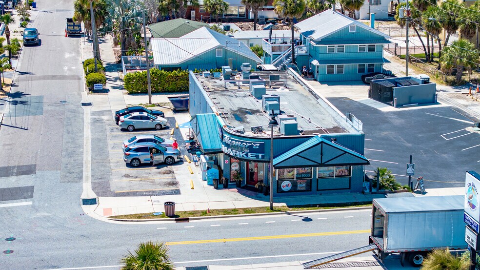 More Photos Of 2000 Pass a Grille Way, Saint Pete Beach Restaurant For Sale