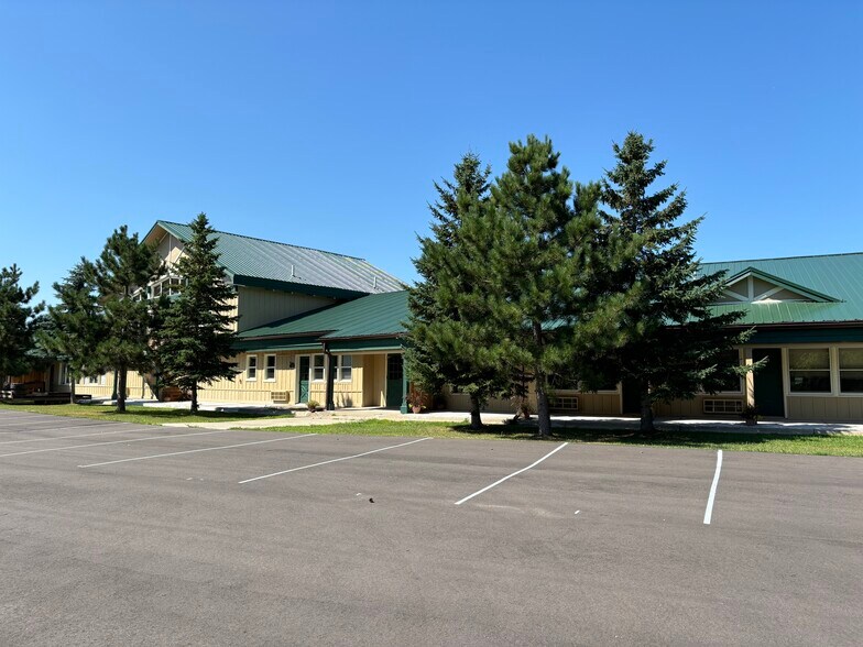 More Photos Of 501-550 Quadna Rd, Hill City Hotel For Sale