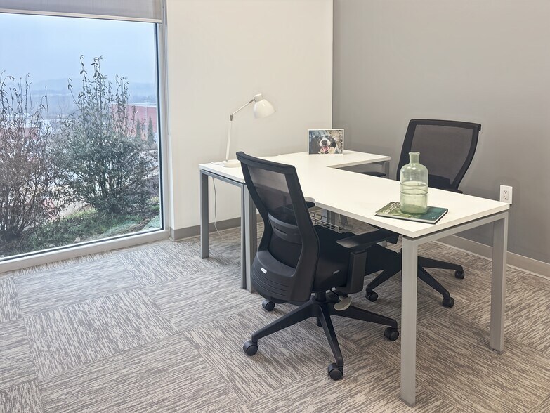 More Photos Of 6040 Hillside Center Cir, Nolensville Coworking Space