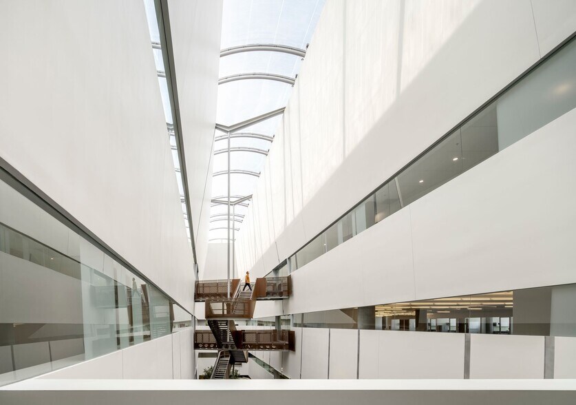 More Photos Of 19001 N Scottsdale Rd, Scottsdale Office For Lease