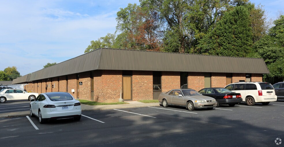 More Photos Of 409 Parkway Ave, Greensboro Unknown For Lease