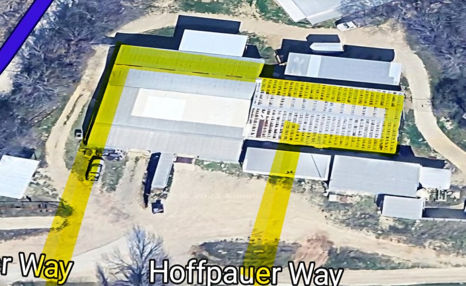 More Photos Of 2223 Hoffpauer Way, Sanger Manufacturing For Lease