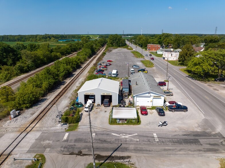 More Photos Of 300 Railroad Ave, Wheeler Auto Repair For Sale
