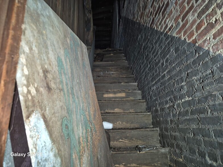 More Photos Of 1301 N Wolfe St, Baltimore Warehouse For Sale