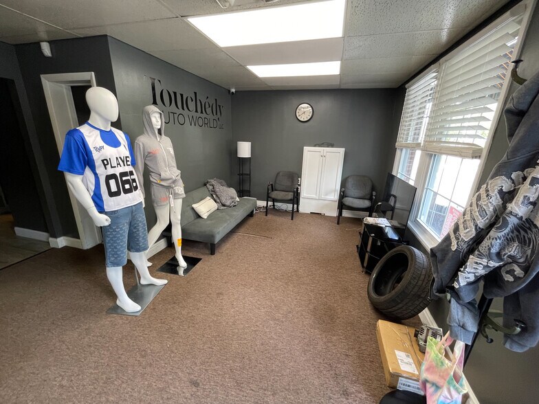 More Photos Of , Pittsburgh Unknown For Sale