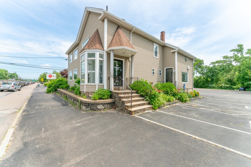 Primary Photo Of 1154 Worcester Rd, Framingham Freestanding For Sale