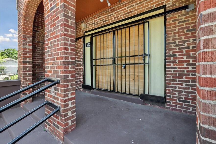 More Photos Of 3428 Littlejohn Ave, Fort Worth Religious Facility For Sale