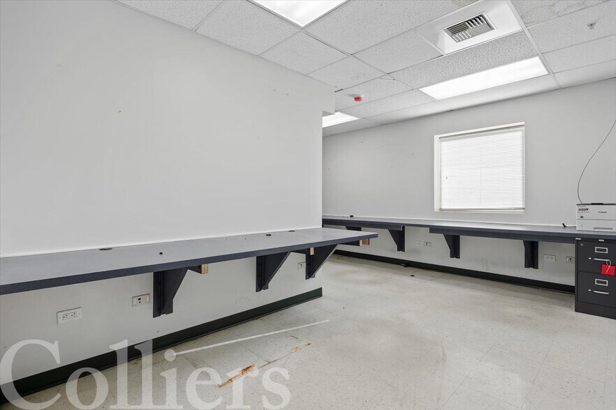 More Photos Of 382 American Ave, Jerome Warehouse For Lease