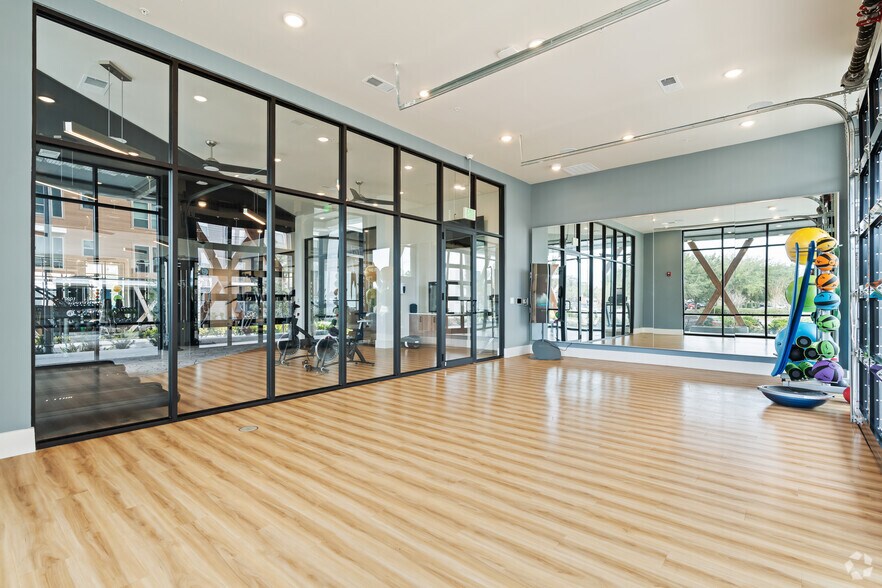 More Photos Of 234 E Mitchell Hammock Rd, Oviedo Apartments For Lease