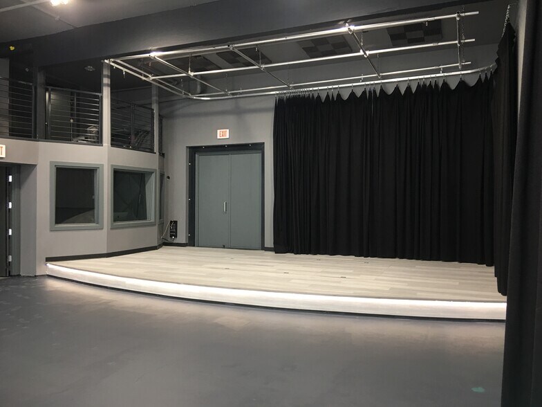 More Photos Of 170 Eucalyptus Ave, Vista Coworking Space